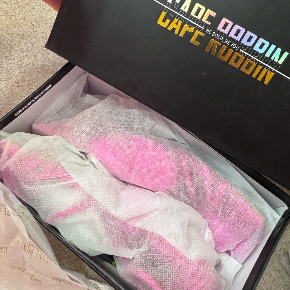 Cape Robbin Fuchsia Pink Pom-Pom Braided Ankle-Tie High Heel Sandal size 8.5
